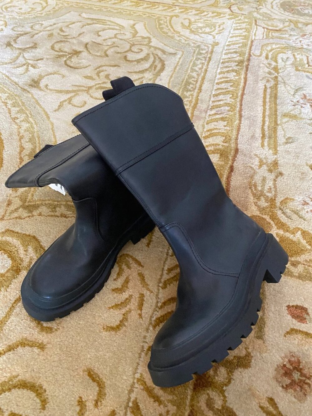 NWT - Zara black boots